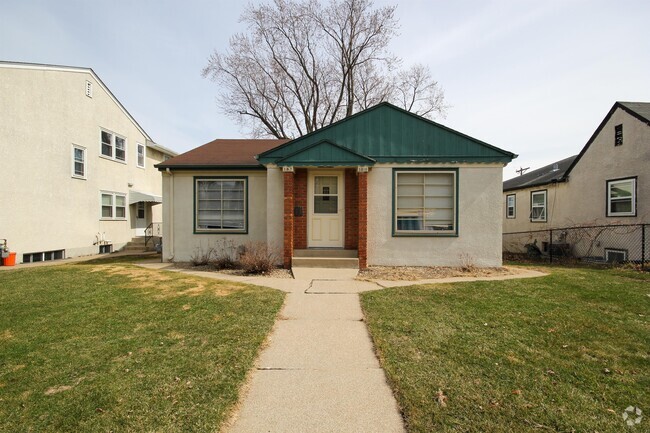 Building Photo - 5817 Blaisdell Ave Rental