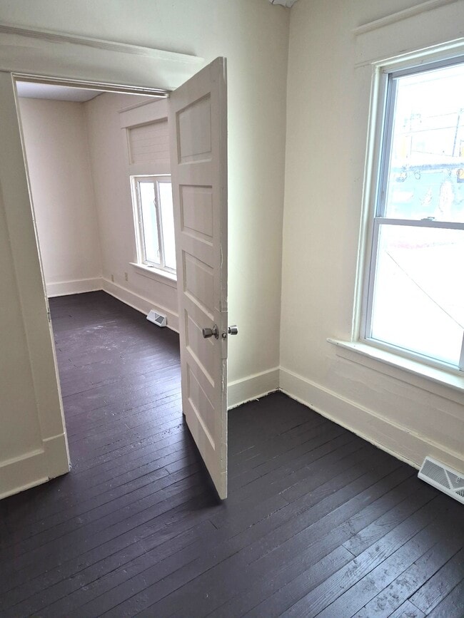 Photo - 601 E 12th St Unit 2