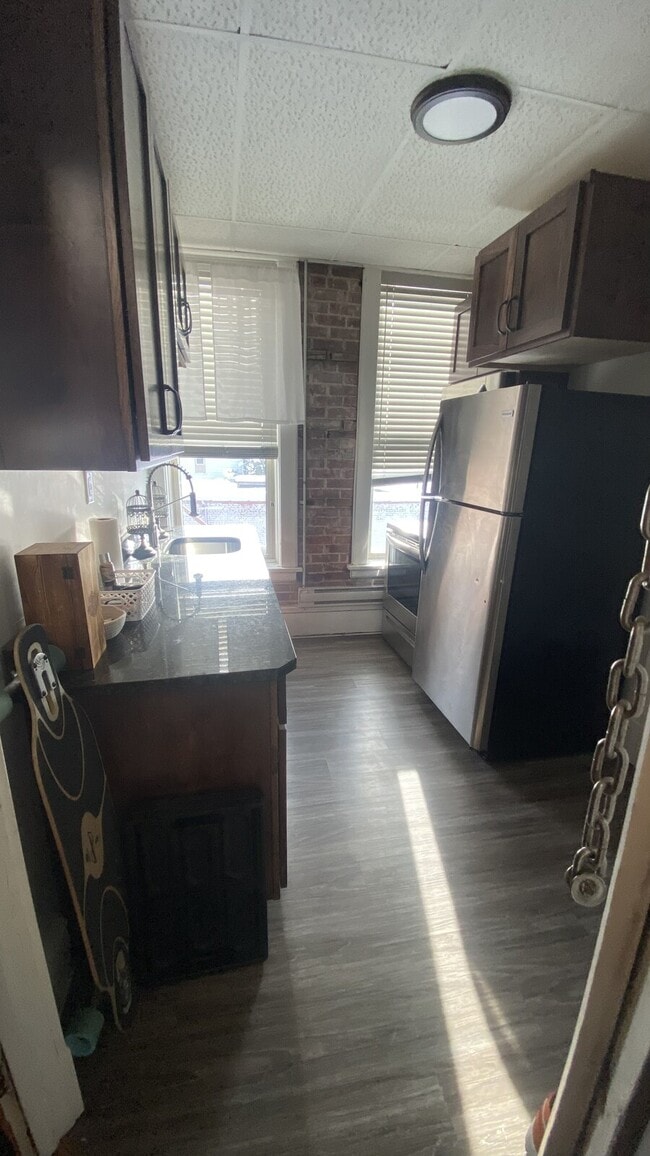 Photo - 400 Main St E Unit 5