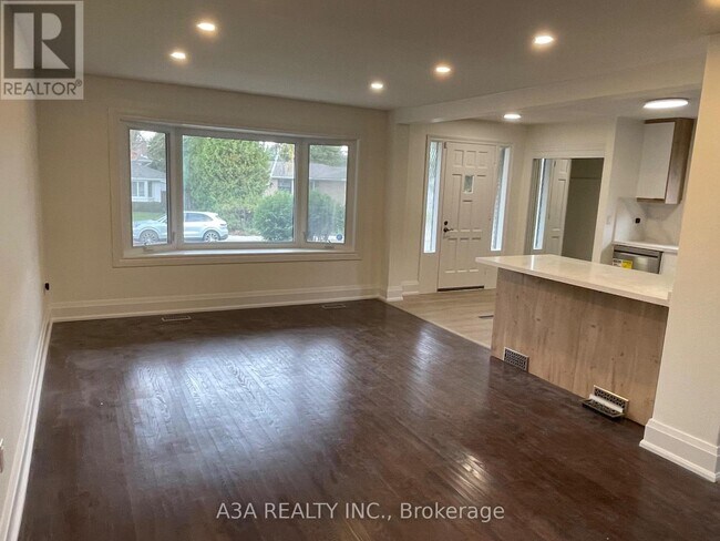 Photo - 5 Navan Crescent