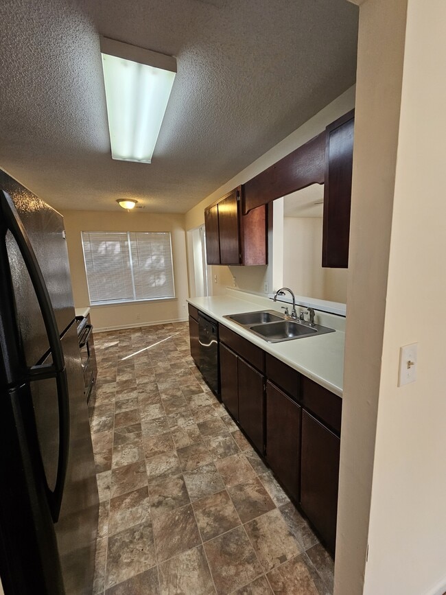 Photo - 48 Leeward Dr
