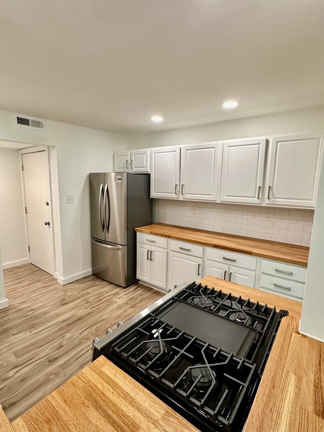 Photo - 3636 Taliluna Ave