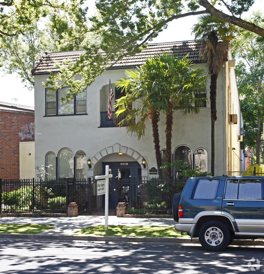 Abbey Apartments - Abbey Apartments