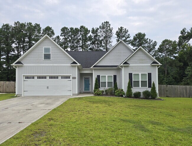 Building Photo - Beautiful 3-Bedroom Home with Bonus Room, Modern Finishes & a Huge Fenced Backyard