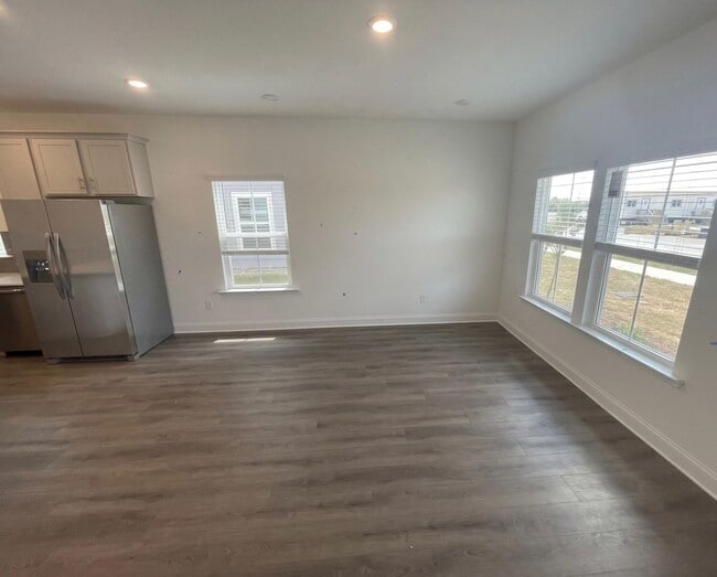 Photo - 207 Ensemble Blvd