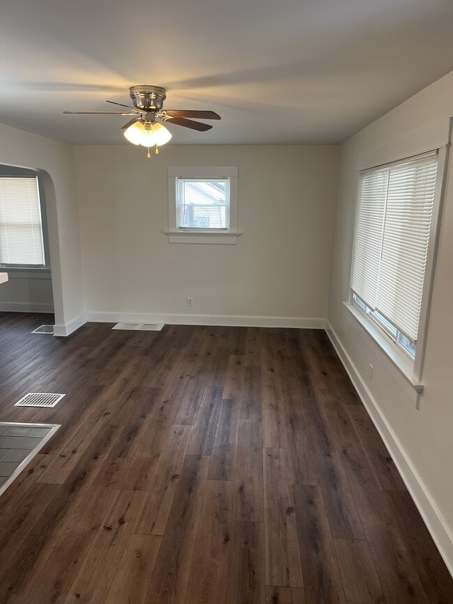 Photo - 1925 Brookline Ave