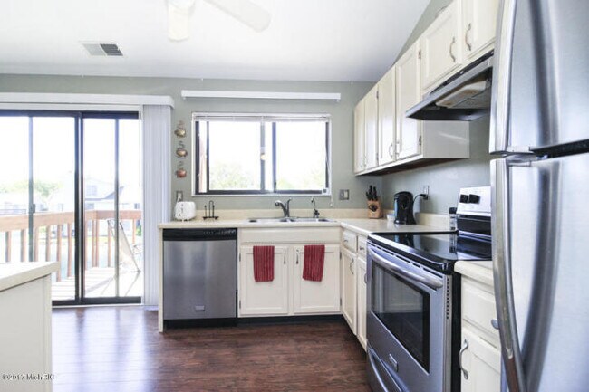 Photo - Great Condo in Woodbridge Hills