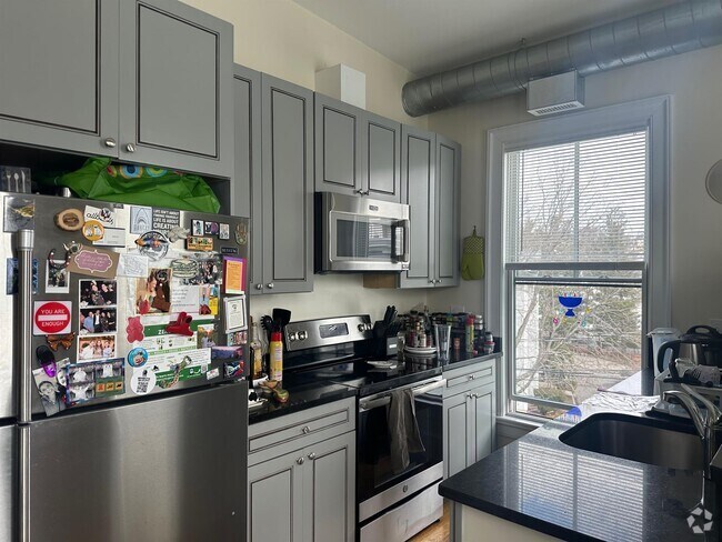 Building Photo - 43 Kent St Unit 1 Rental