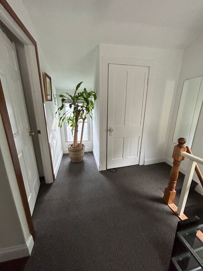 Photo - 3 Bedroom House Near Campus