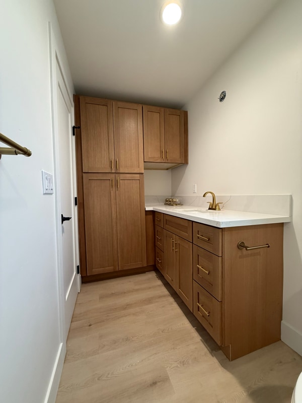 Photo - 6649 Delbarton St