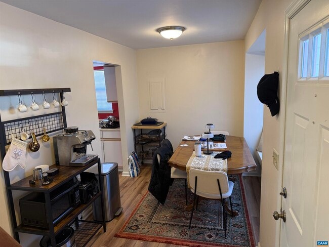 Photo - 121 Birdwood Ct