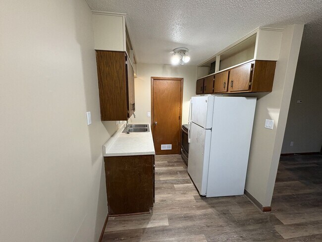 Photo - Available May 6th! Remodeled 1 bedroom unit