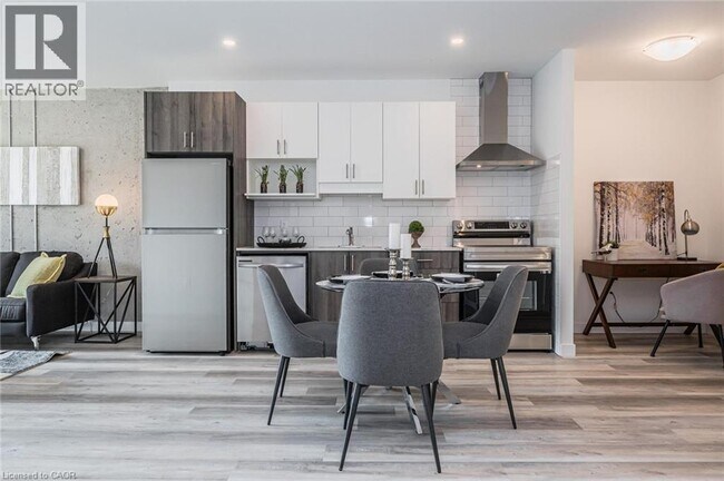 Photo - 1438 Highland Rd W Unité 902