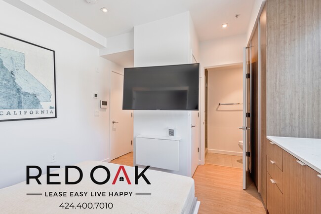 Photo - 11649 Mayfield Ave Unidad 6C