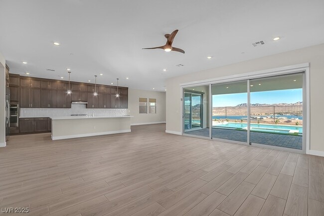 Photo - 349 Tigullio Ave