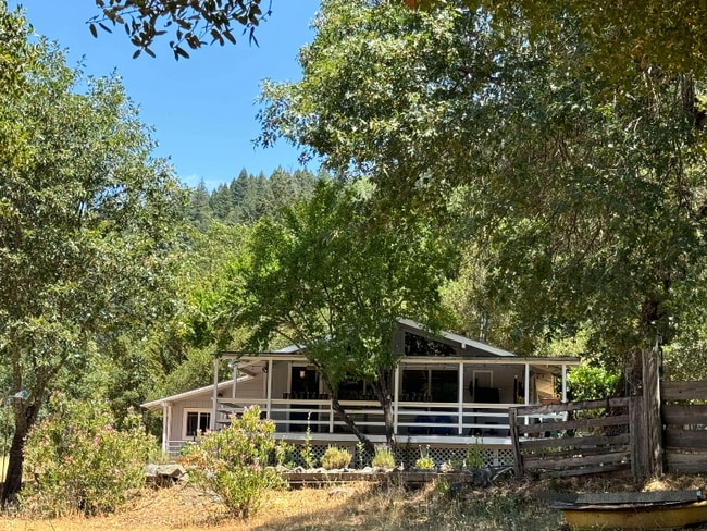 Building Photo - 42200 Covelo Rd Rental