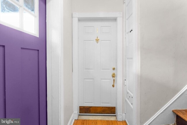 Photo - 550 Hobart Pl NW