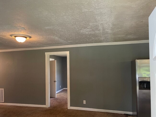Photo - 210 Jerry Rd
