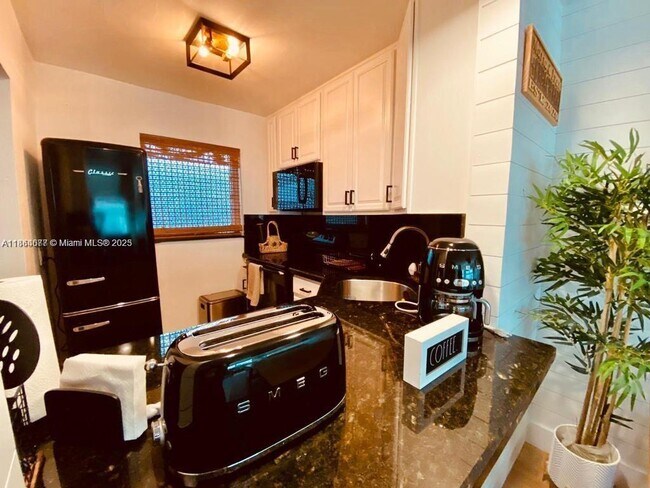 Photo - 325 Ocean Dr Unidad 408