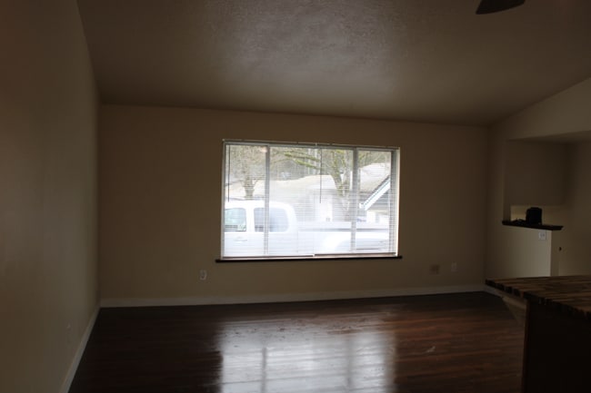 Photo - 10915 SW Hall Blvd Unit 15