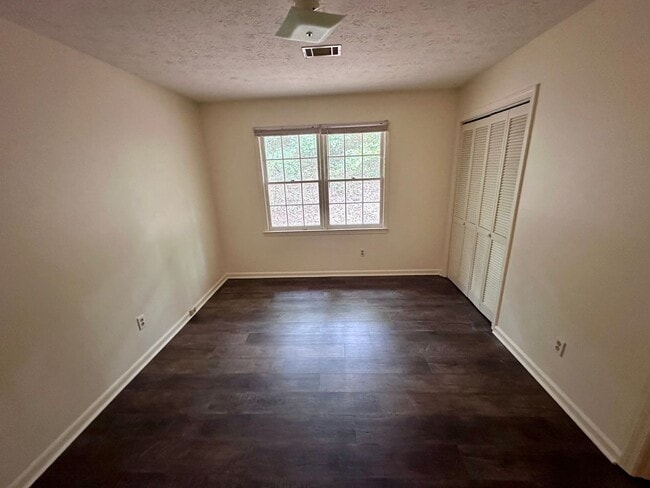 Photo - 505 Chateau Dr SE Unidad A