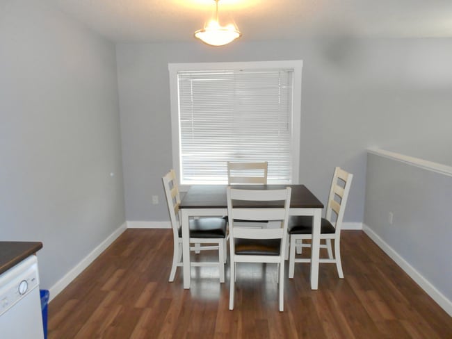 Photo - 9302 93 St Unit 101