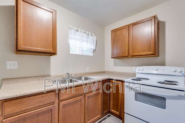 Photo - 4910 E Gilbert St