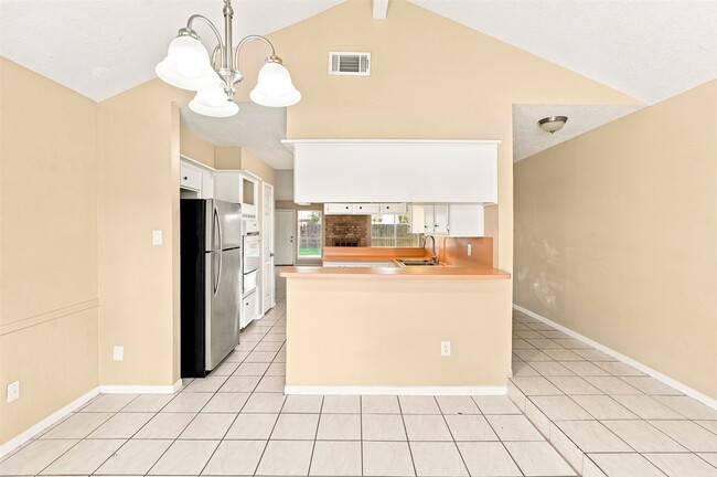 703 Conestoga Cir