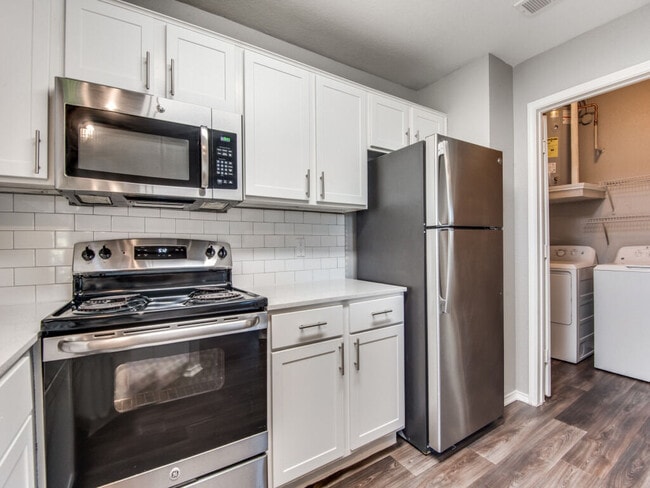Photo - Rancho Mirage Apartments