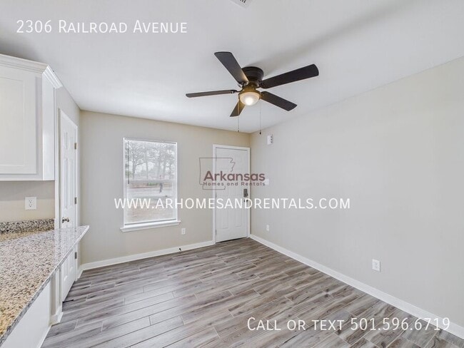 Photo - 2306 Railroad Ave