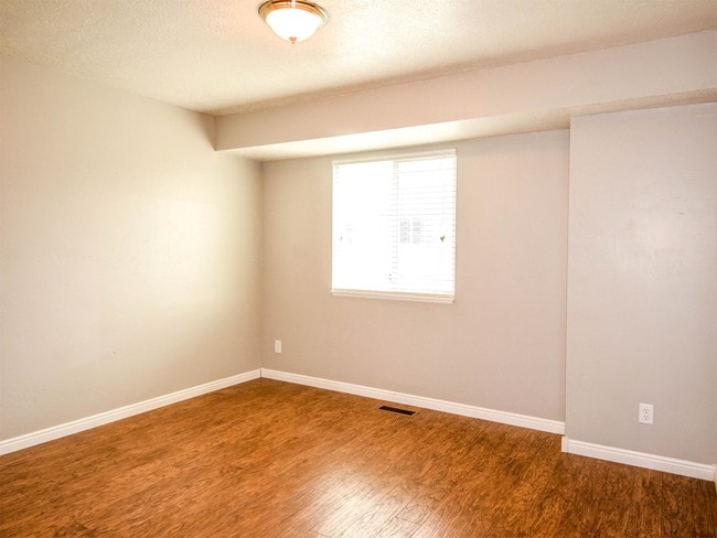 Photo - 538 W 1595 N