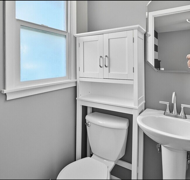 Photo - 11021 Spring St