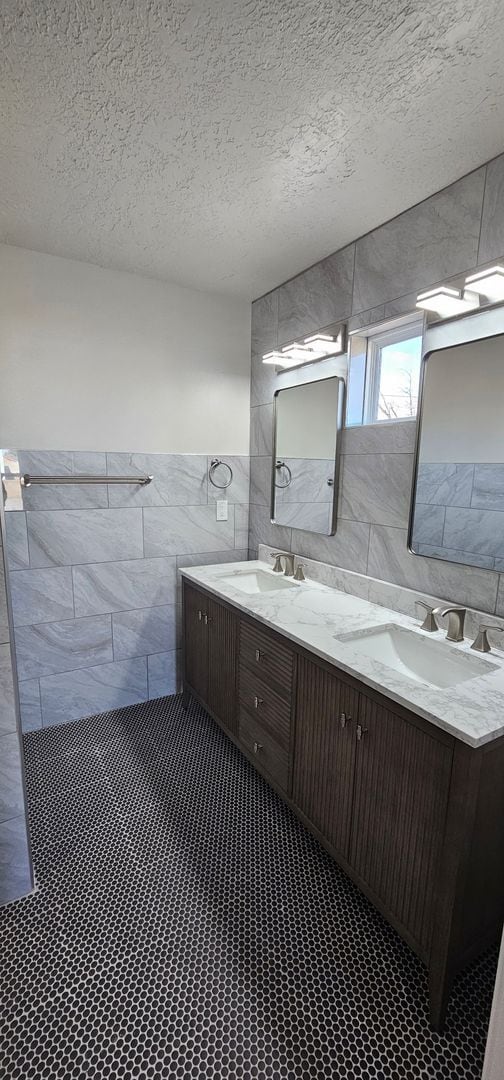 Photo - Available NOW!!!