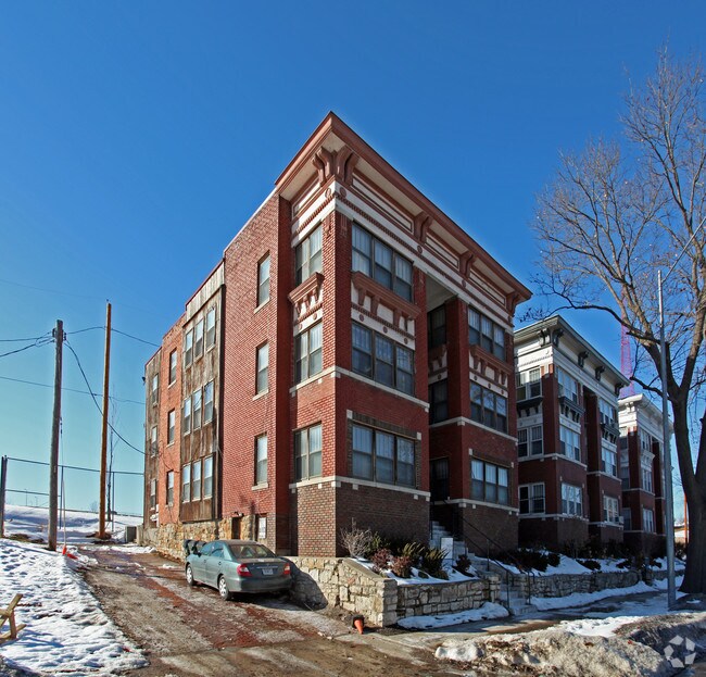 Building Photo - 3408 Gillham Road