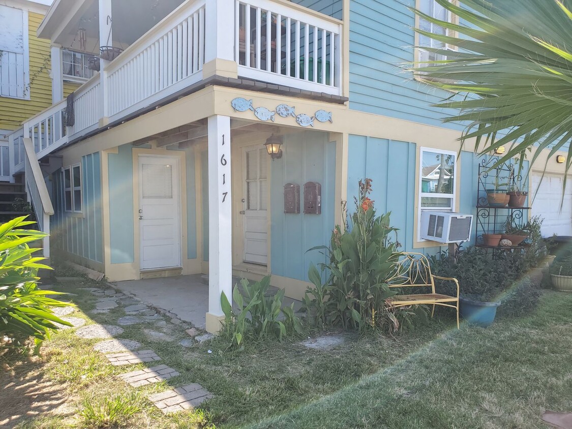 Photo - 1617 17th St (Galveston, TX)