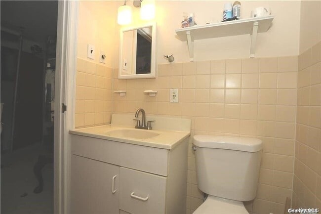 Photo - 1392 Old Northern Blvd