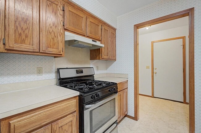 Photo - Welcome to this charming 2-bedroom, 2-bathroom home