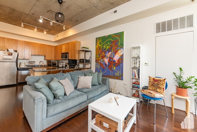 Photo - 1464 S Michigan Ave