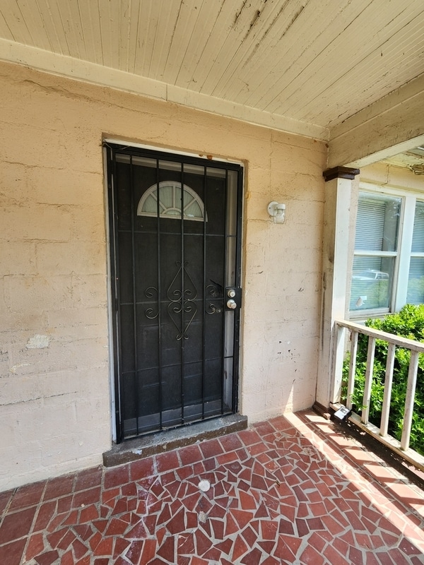 Photo - 166 1st St SW