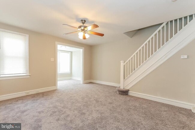 Photo - 5453 Trinity St