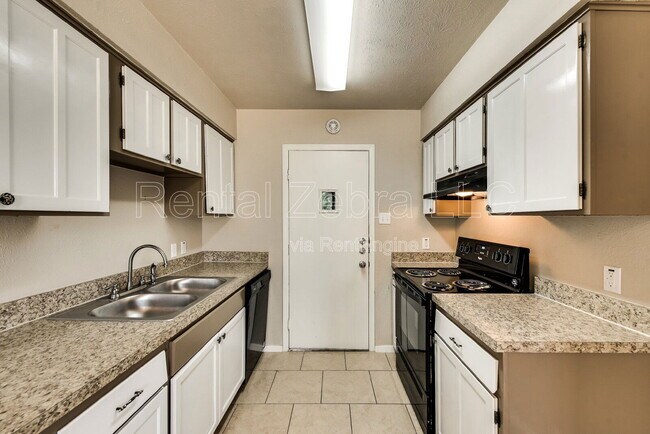 Photo - 7113 Edinburg Dr