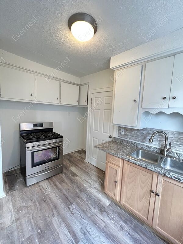 3998 Beaconsfield St Condo Condo for Rent in Detroit, MI