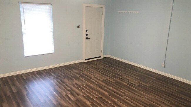 Photo - 817 5th Ave N Unit 9