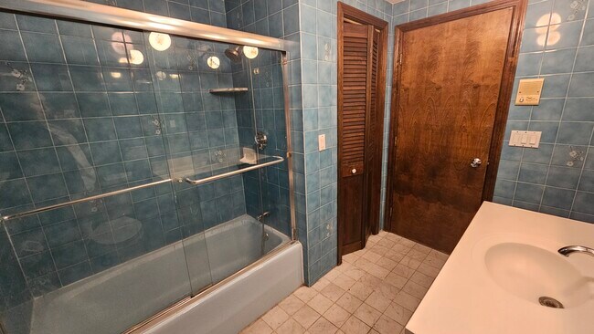Bathroom - 800 Plainfield St