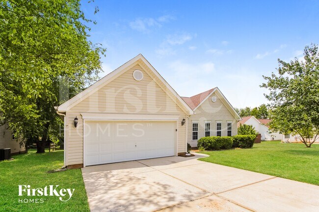 Photo - 11718 Black Maple Ave