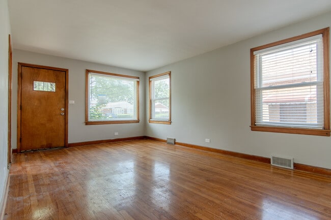 Photo - 301 Bohland Ave