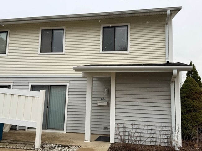 Photo - 721 Sunfish Point