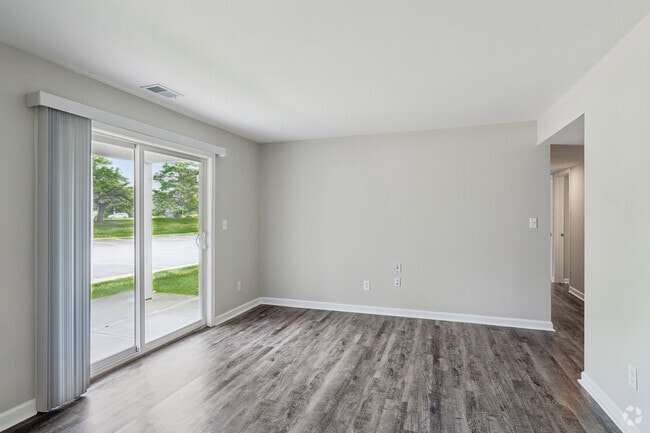 The Maple 2BR, 2BA - 1,075SF - Living Room