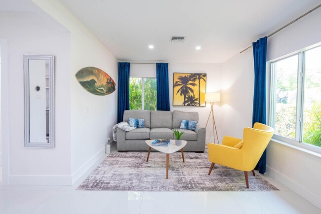 Photo - 44 N Federal Hwy Unit ID1019223P