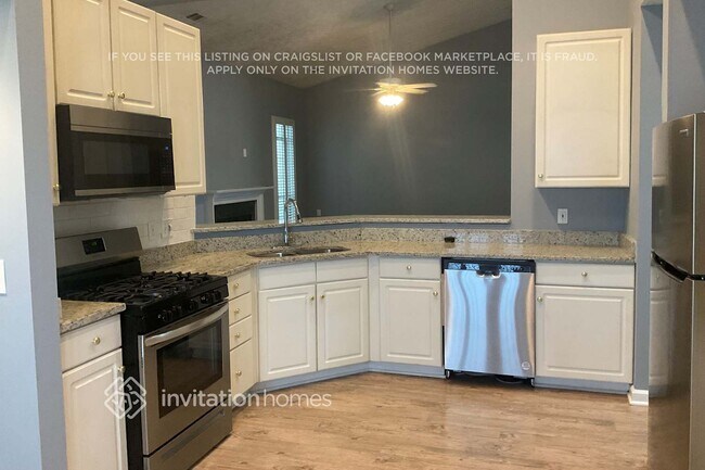 Photo - 2094 Corsica Way SW